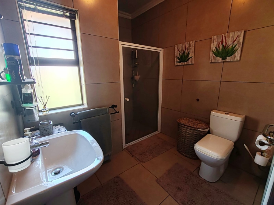 2 Bedroom Property for Sale in Waterberry Estate North West